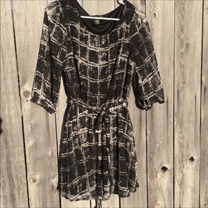 Black and cream colored dress